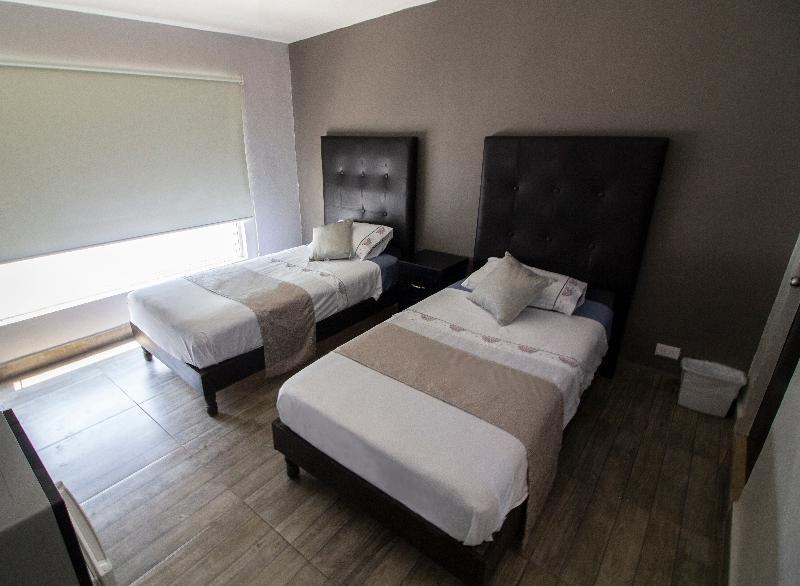 Econosuites Monterrey Eksteriør bilde