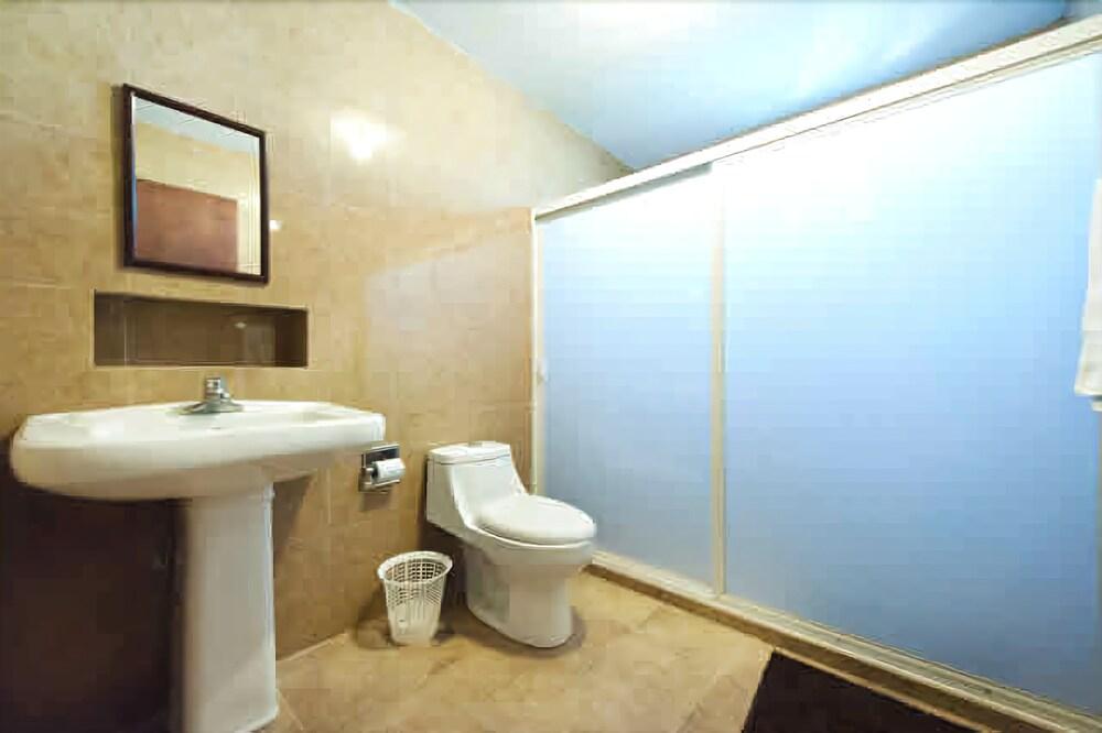 Econosuites Monterrey Eksteriør bilde