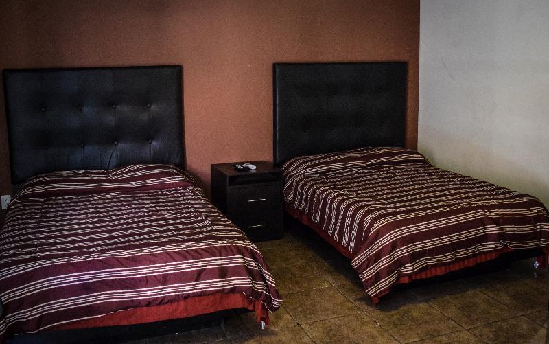 Econosuites Monterrey Eksteriør bilde