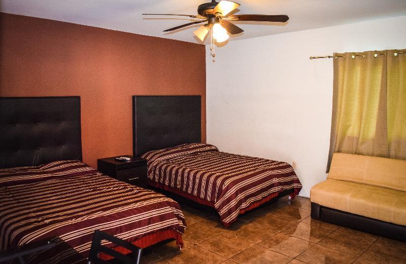 Econosuites Monterrey Eksteriør bilde